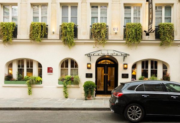 Hotel Bonsoir Madame — Property
