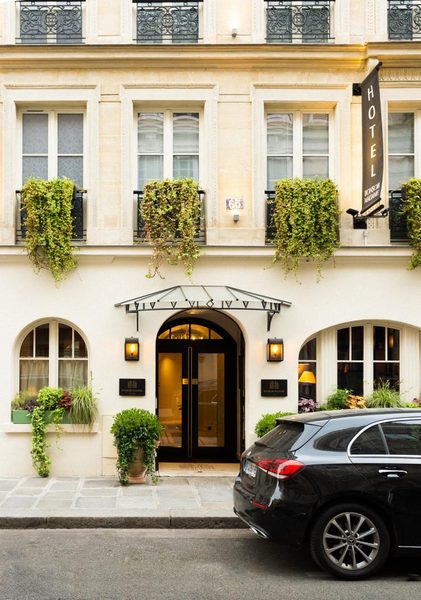 Hotel Bonsoir Madame — Property
