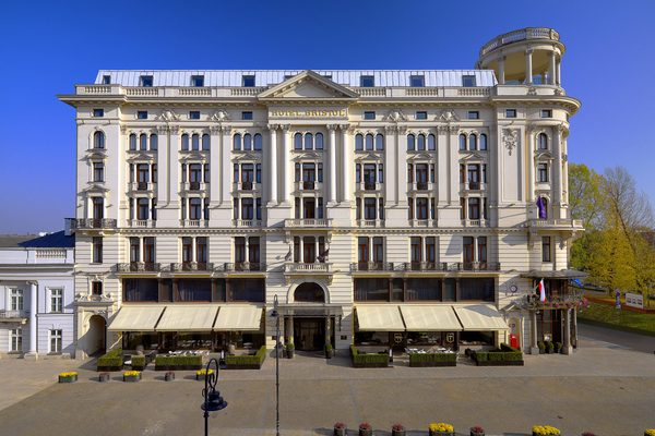 Hotel Bristol — Property