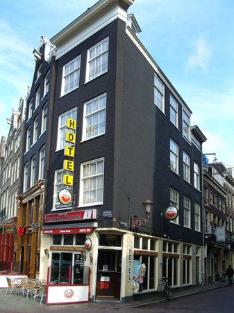 Hotel Cafe Corner House — Property