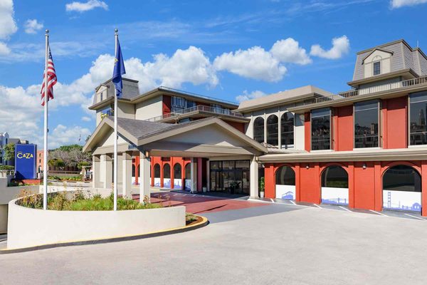 Hotel Caza Fisherman s Wharf — Property