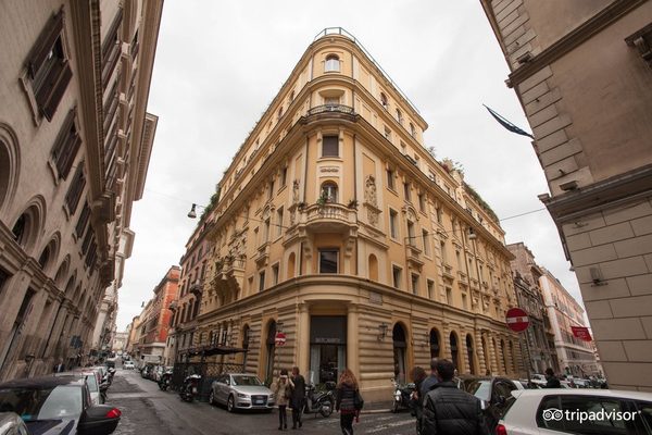 Hotel Cellini — Property