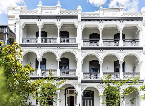 Hotel Challis — Property