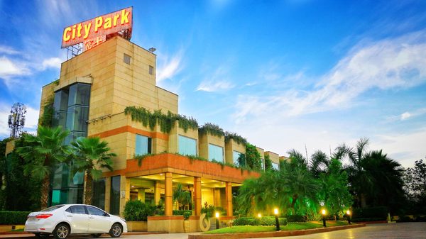 Hotel City Park — Property