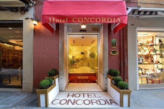 Hotel Concordia — Property