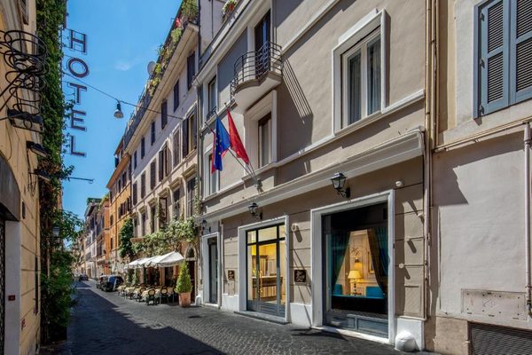 Hotel Condotti — Property