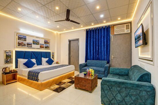 Hotel Cozy Nest Rohini — Property