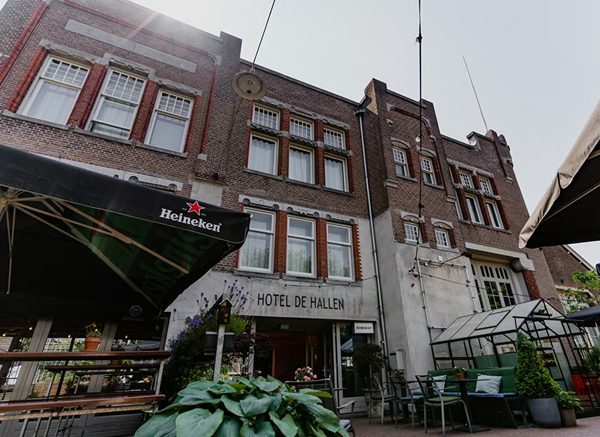 Hotel De Hallen — Property