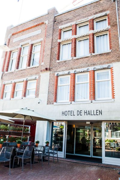 Hotel De Hallen — Property
