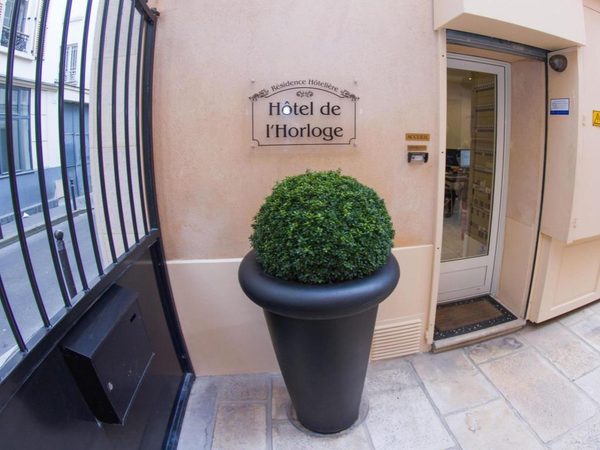 Hotel de l Horloge — Property