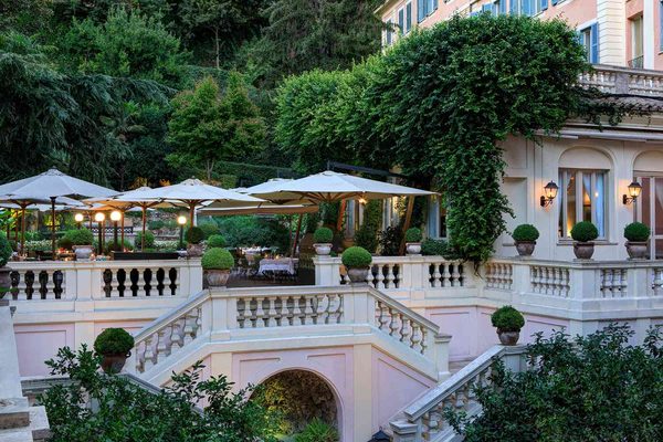 Hotel de Russie — Property