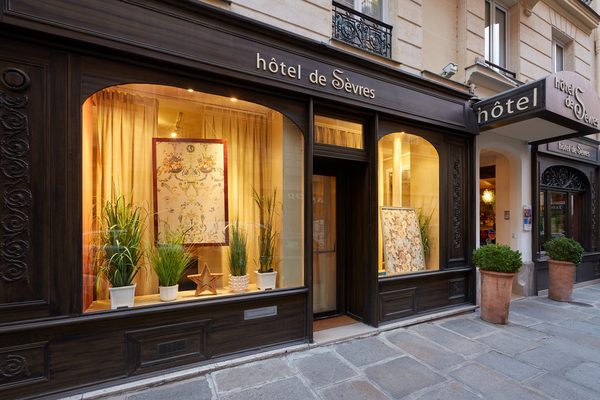 Hotel de Sevres — Property