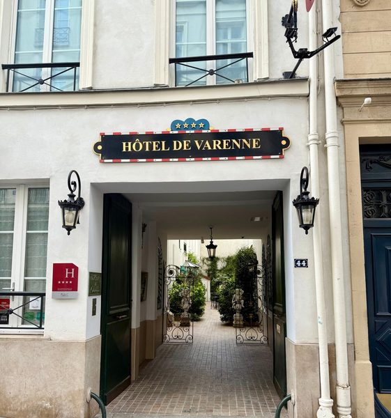 Hotel De Varenne — Property