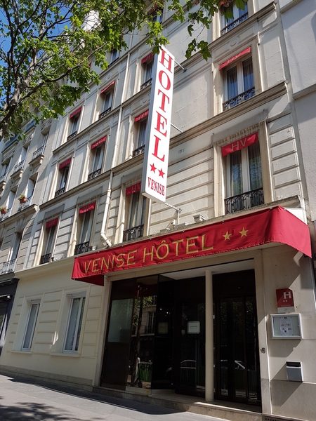 Hotel de Venise — Property