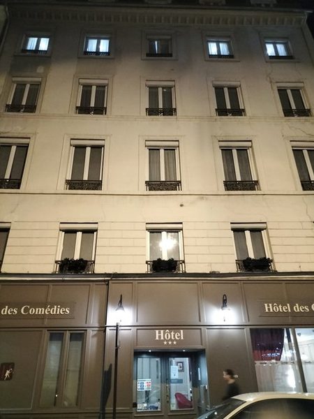 Hotel des Comedies — Property