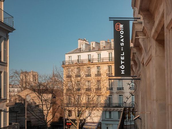 Hotel du Savoir — Property