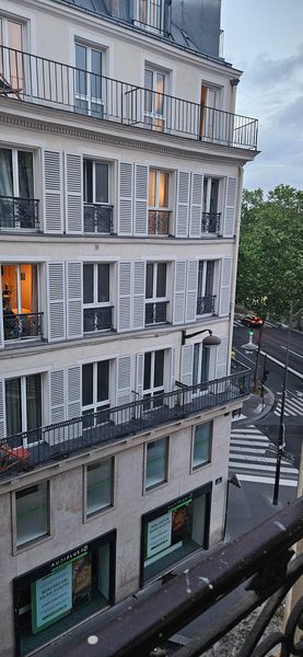 Hotel du Savoir — Property