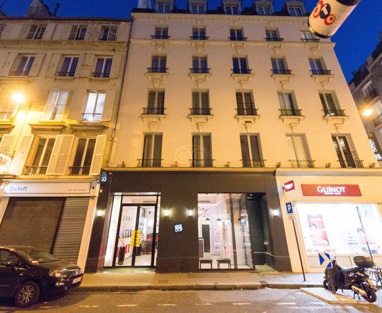 Hotel du Triangle d Or — Property