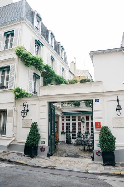 Hotel Duc de Saint Simon — Property