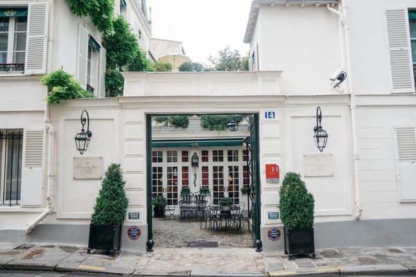 Hotel Duc de Saint Simon — Property