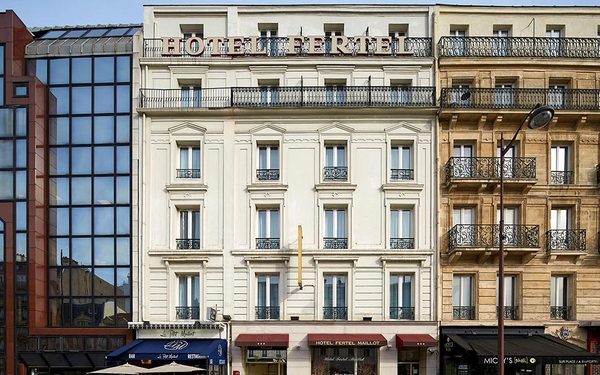 Hotel Etoile Maillot — Property