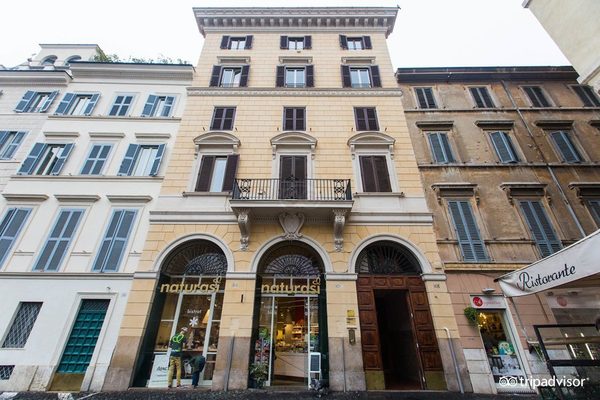 Hotel Farnese — Property