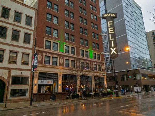 Hotel Felix Chicago Illinois — Property