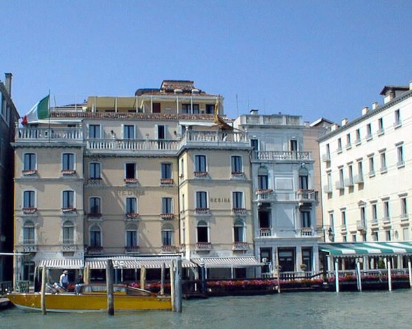 Hotel Galleria — Property