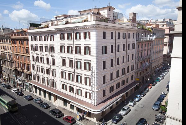 Hotel Genova Roma — Property