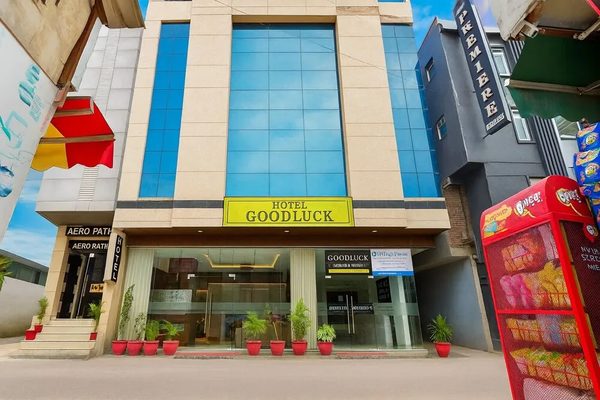Hotel Goodluck — Property