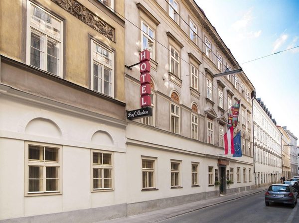 Hotel Graf Stadion — Property