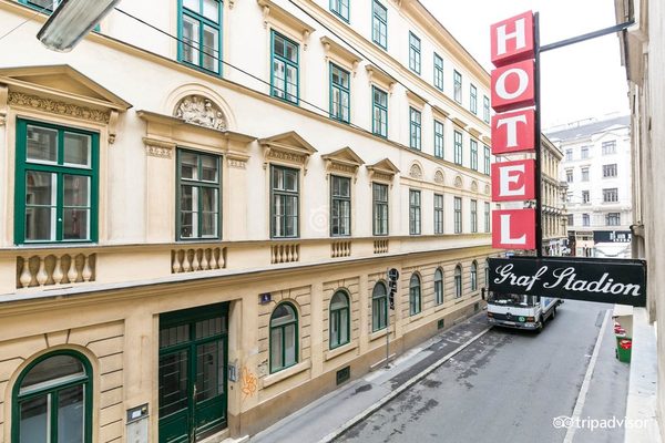 Hotel Graf Stadion — Property