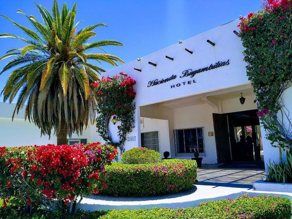 Hotel Hacienda Bugambilias — Property