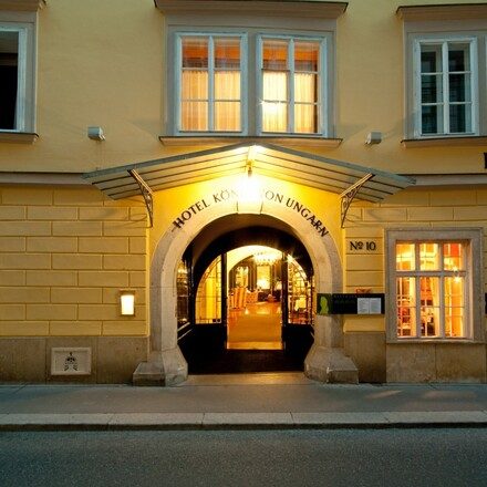 Hotel Konig Von Ungarn — Property