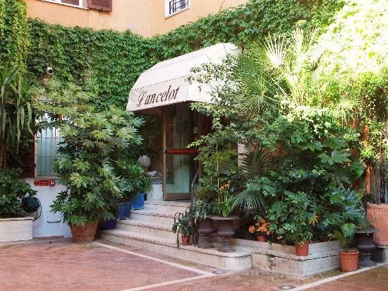 Hotel Lancelot — Property