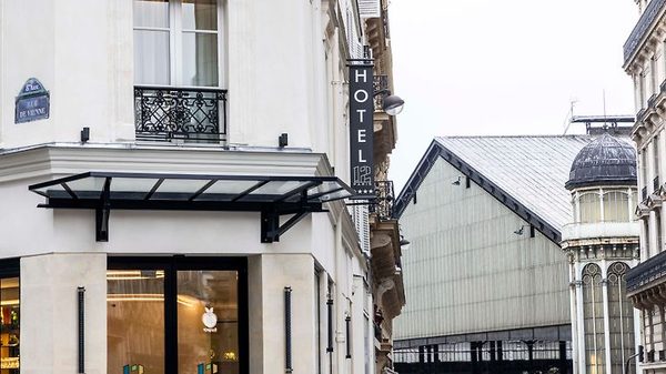 Hotel Le 12 — Property