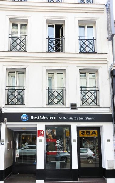 Hotel Le Montmartre Saint Pierre — Property