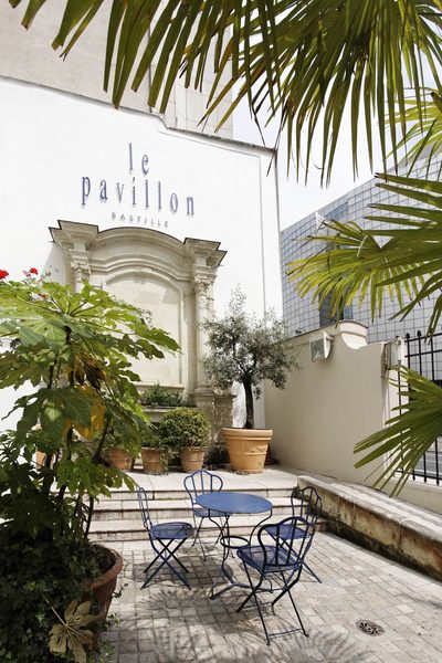 Hotel Le Pavillon — Property