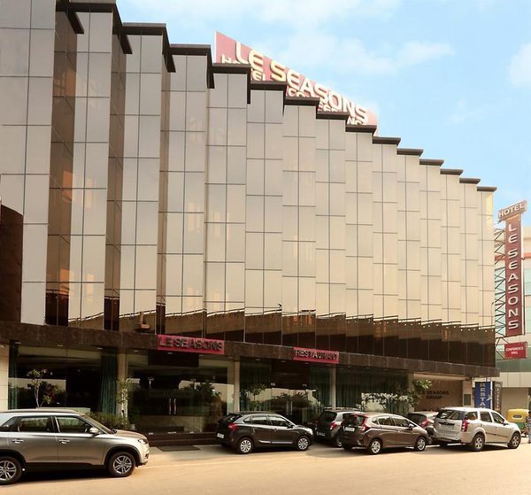 Hotel Le Seasons — Property