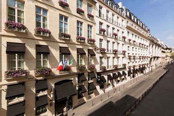 Hotel London Paris — Property