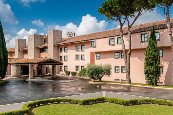 Hotel Medici — Property