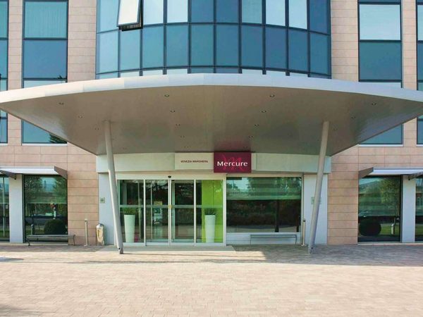 Hotel mercurio — Property