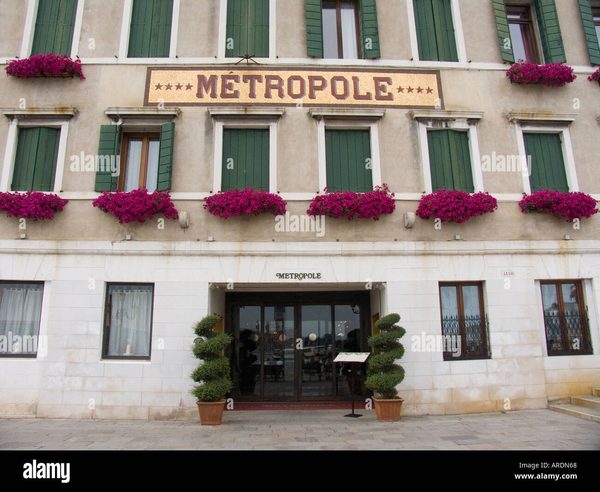 Hotel Metropole — Property
