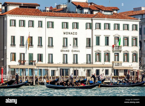 Hotel Monaco Grand Canal — Property