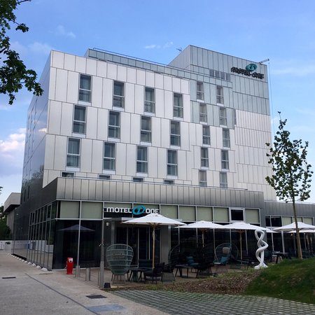 Hotel Motel One Paris Porte Doree — Property