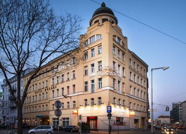 Hotel Mozart — Property