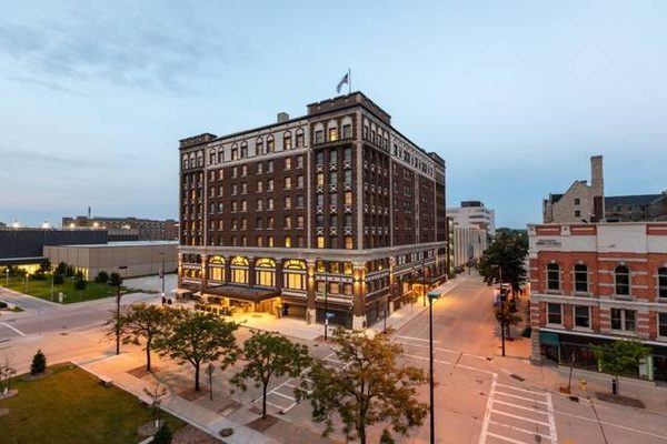 Hotel Northland Autograph Collection — Property
