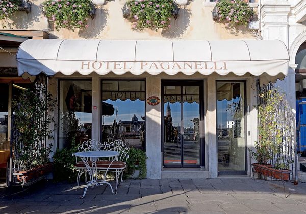 Hotel Paganelli — Property