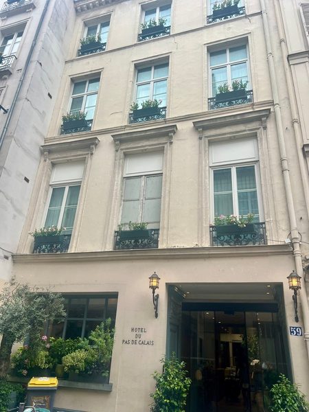 Hotel Pas de Calais — Property