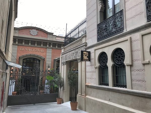 Hotel Praktik Essens Barcelona Catalonia — Property